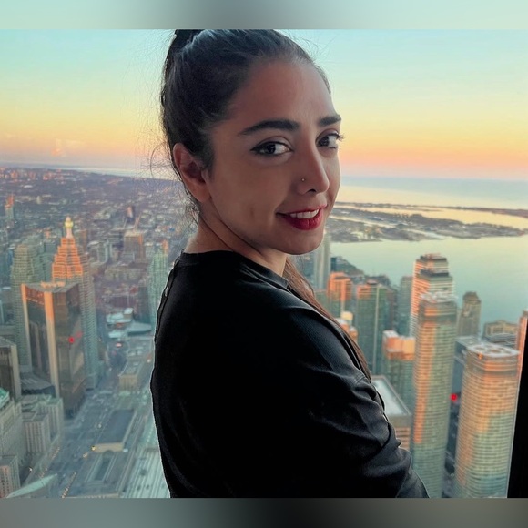 Nazila - Picture 3 of 4